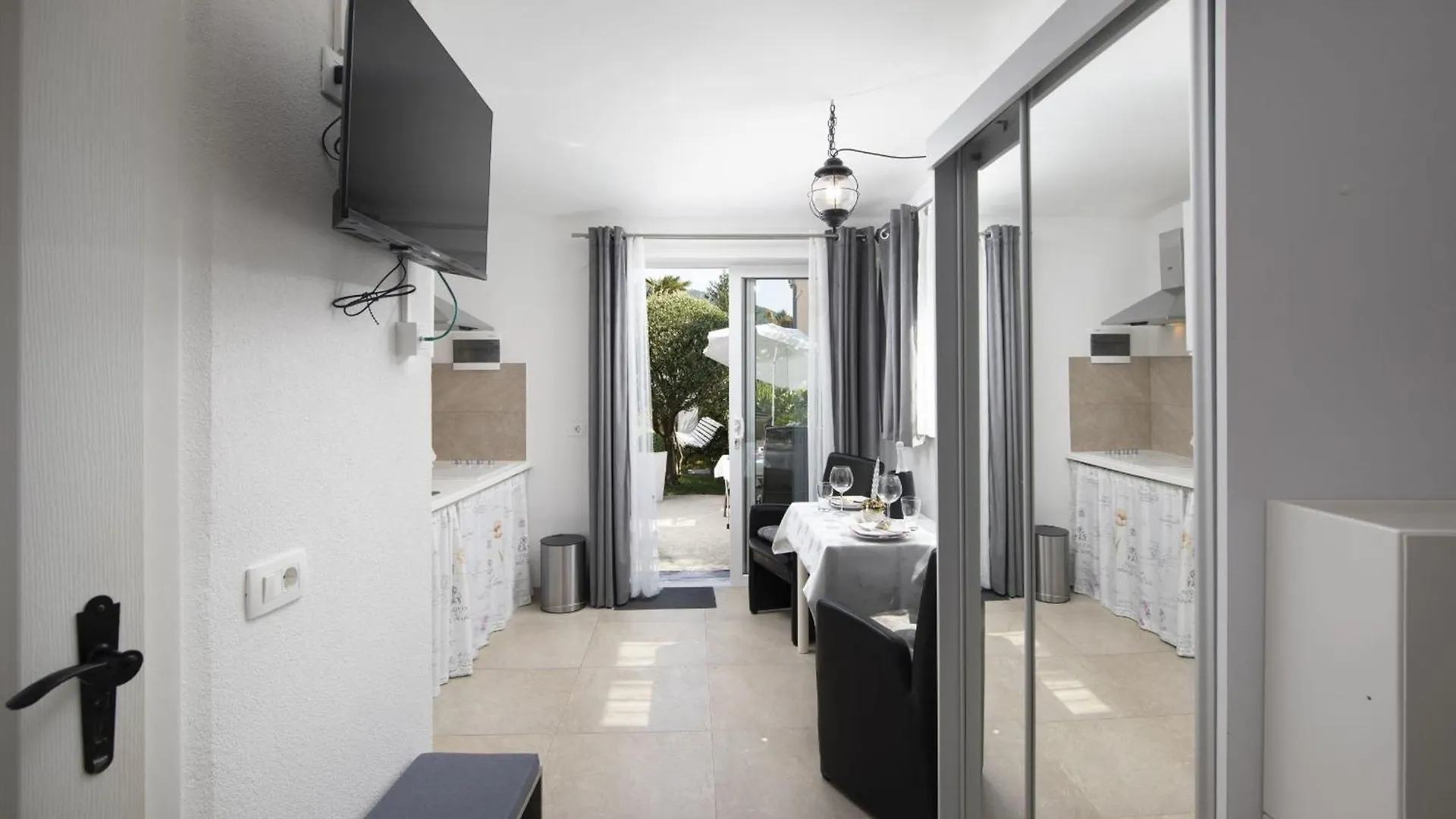 Villa Nika With Sea View And Charming Garden Near Opatija