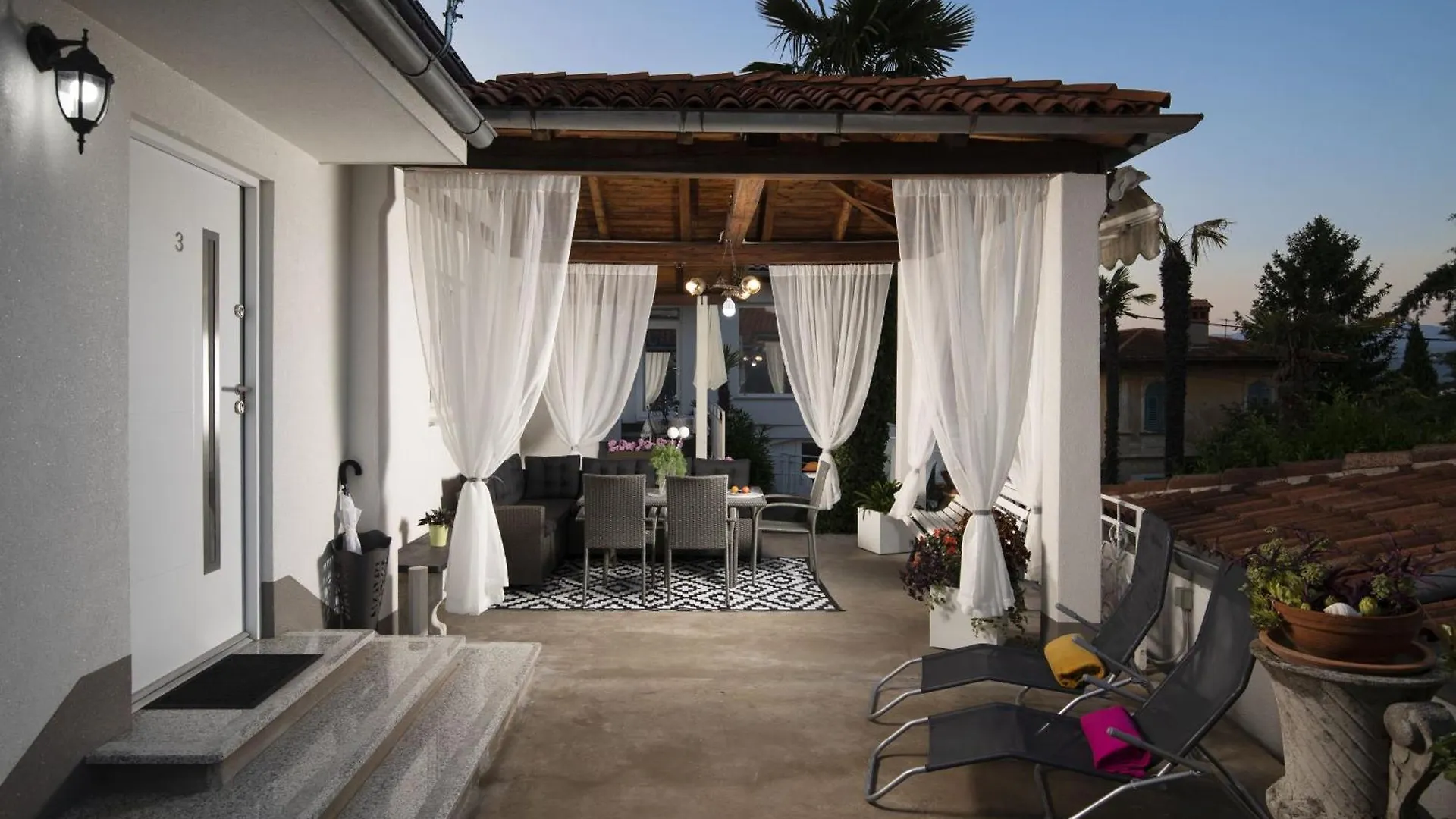 Villa Nika With Sea View And Charming Garden Near Opatija