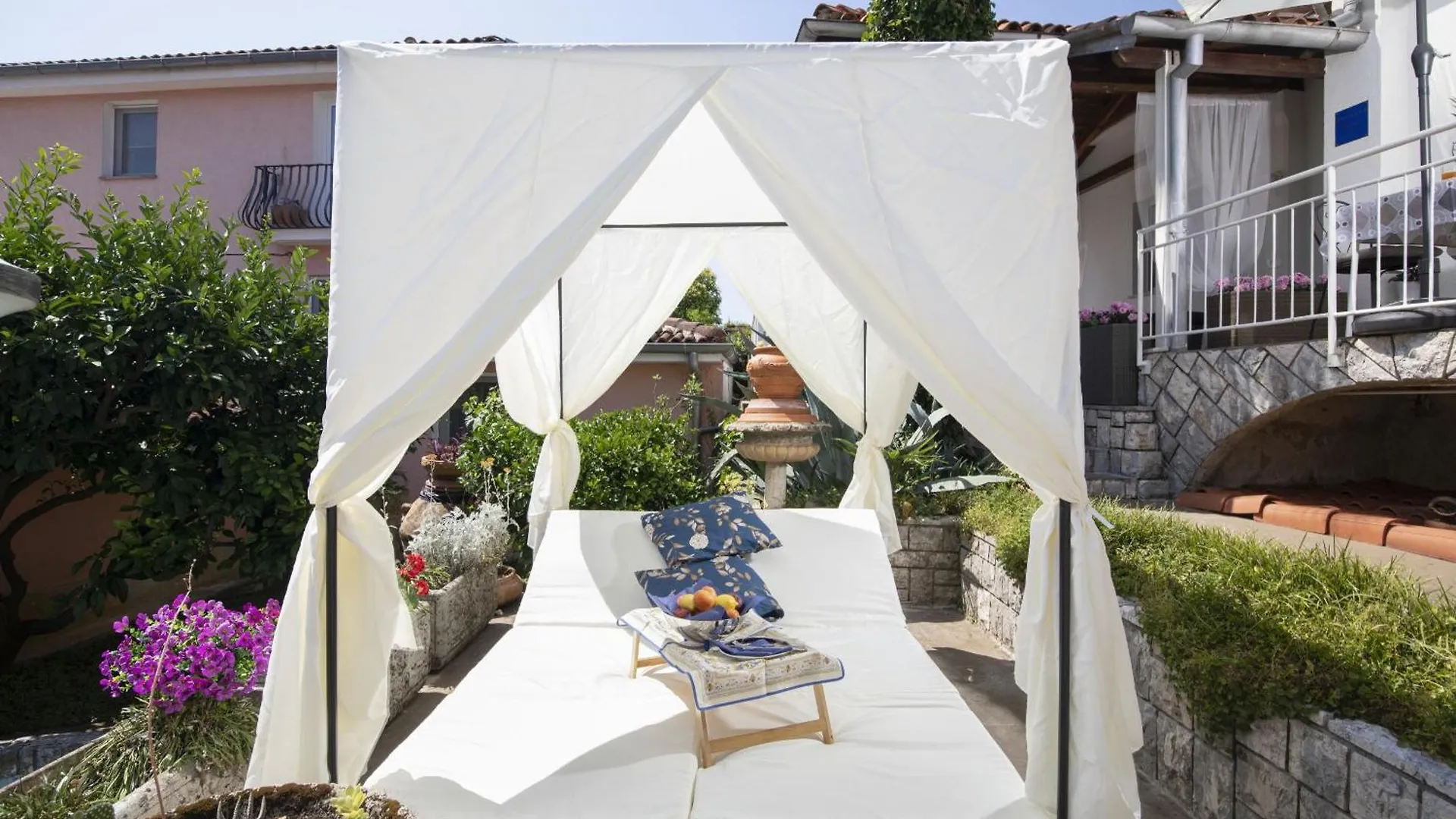 Villa Nika With Sea View And Charming Garden Near Opatija